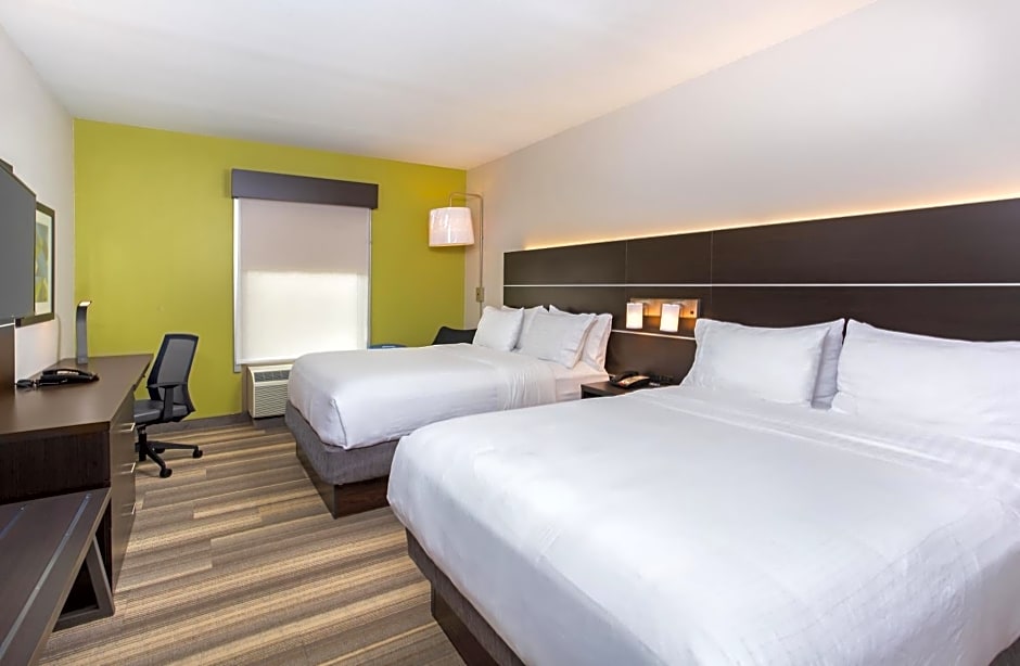 Holiday Inn Express & Suites Morristown