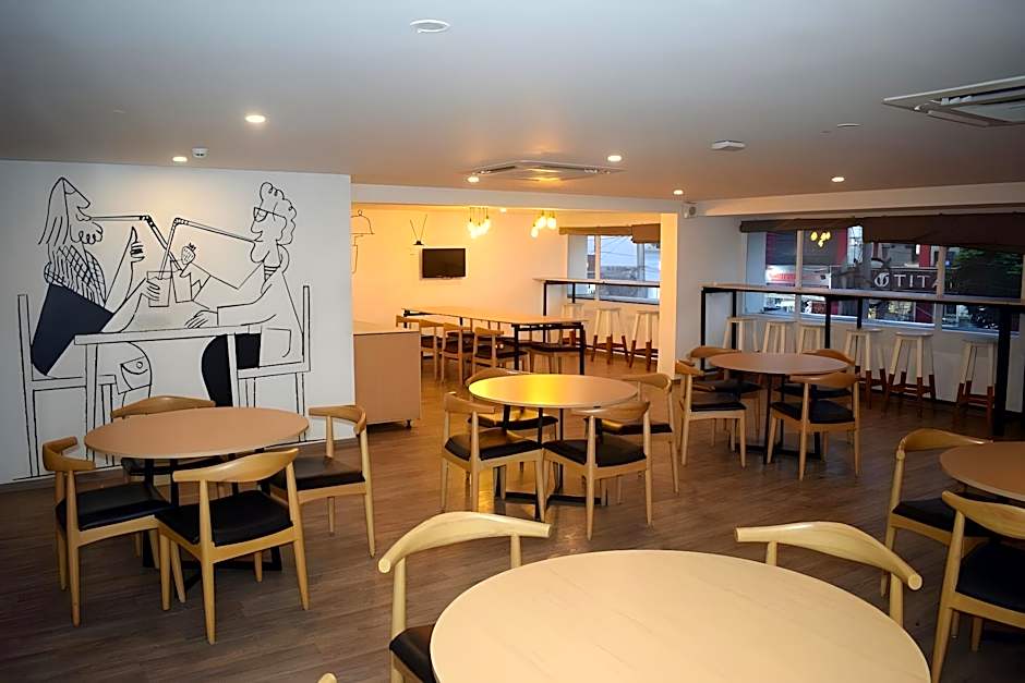 HOTEL ASRANI INTERNATIONAL