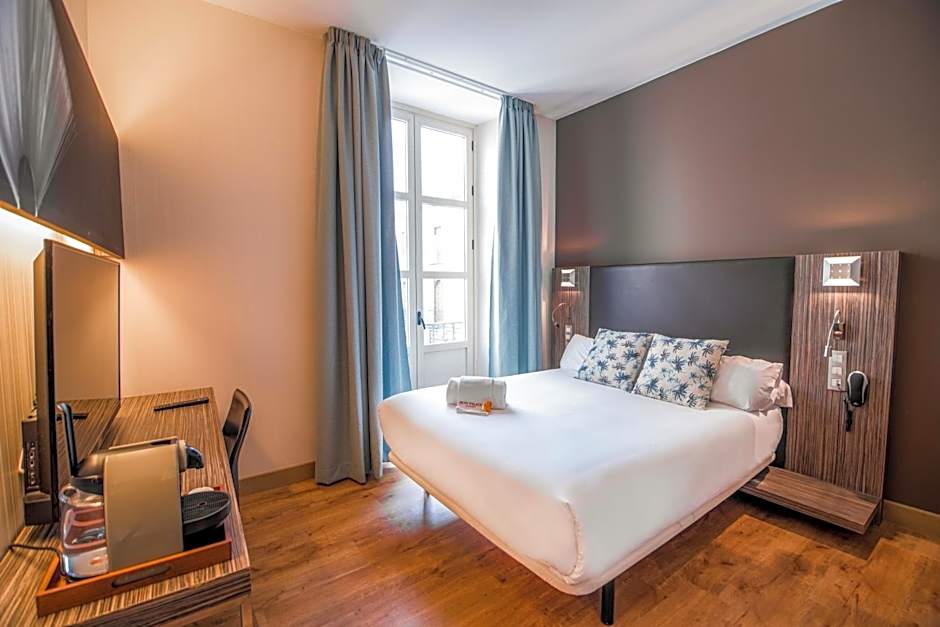 Petit Palace Santa Cruz