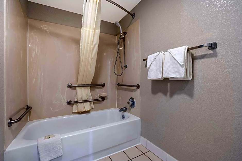 Quality Inn Fort Jackson