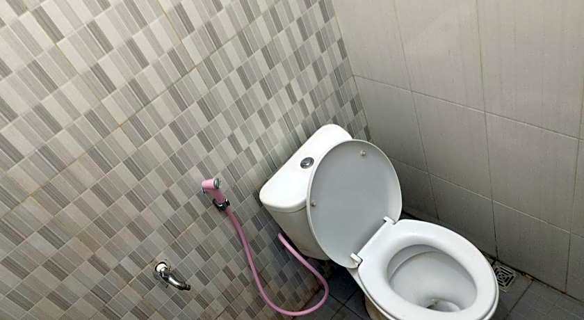 Hotel O Wisma Bunda Syariah Near Man Pinrang