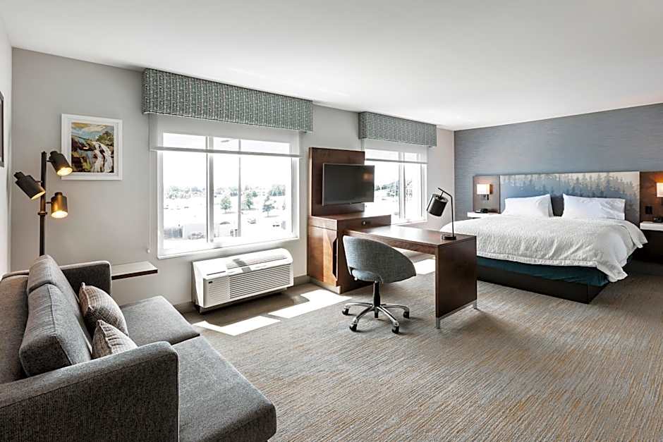 Hampton Inn By Hilton & Suites Beauport, Quebec, Canada