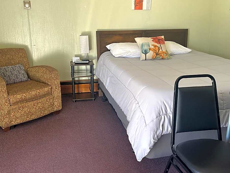 Midtown Inn & Suites