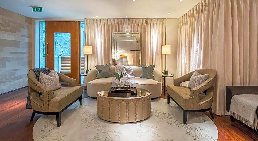 Lucknam Park, Emblems Collection