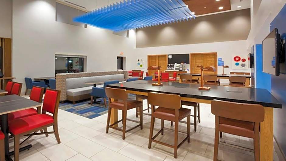 Holiday Inn Express & Suites Ripley By IHG