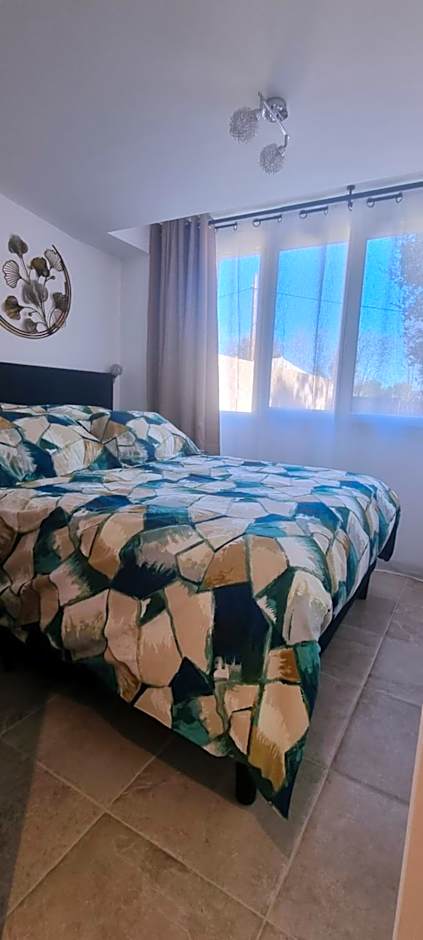 LES BOIS DE ZOLA entre Provence et Luberon