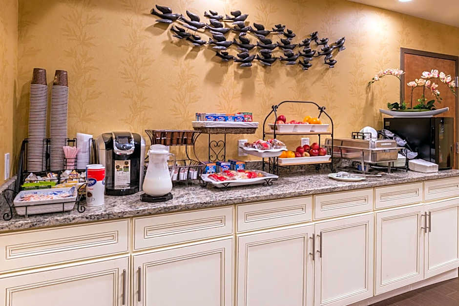 Inn of The Dove Romantic Luxury & Business Suites