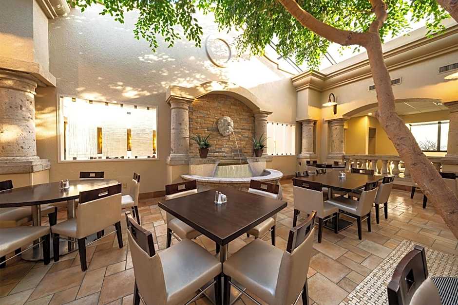 DoubleTree By Hilton Houston Hobby Airport