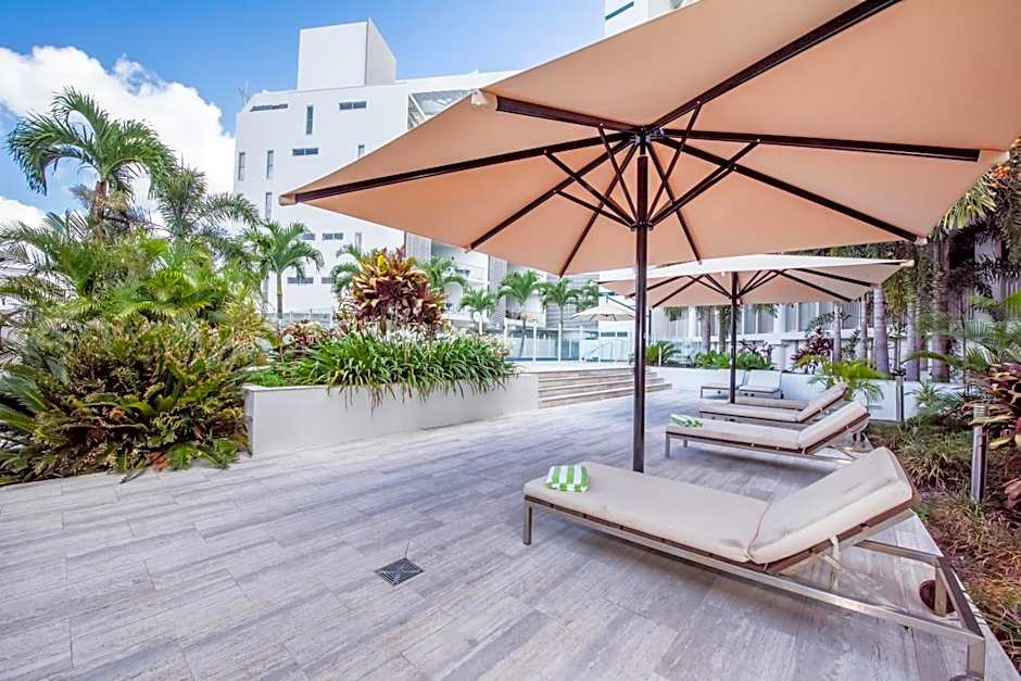 Lanai Apartments