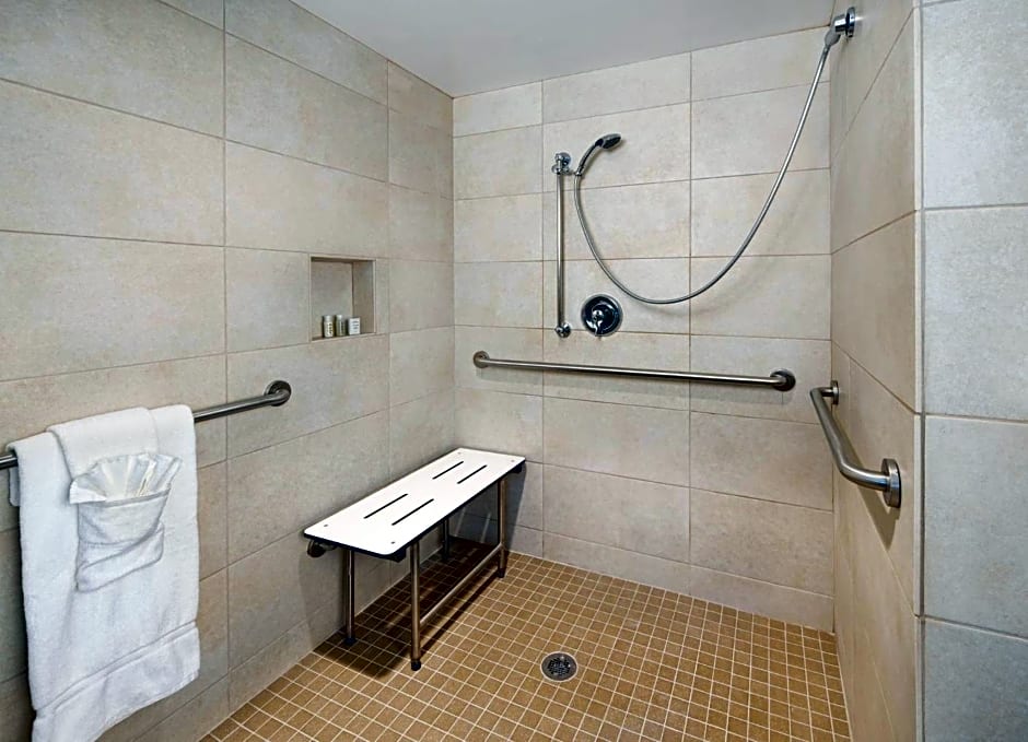 Hotel Indigo Cleveland Beachwood By IHG