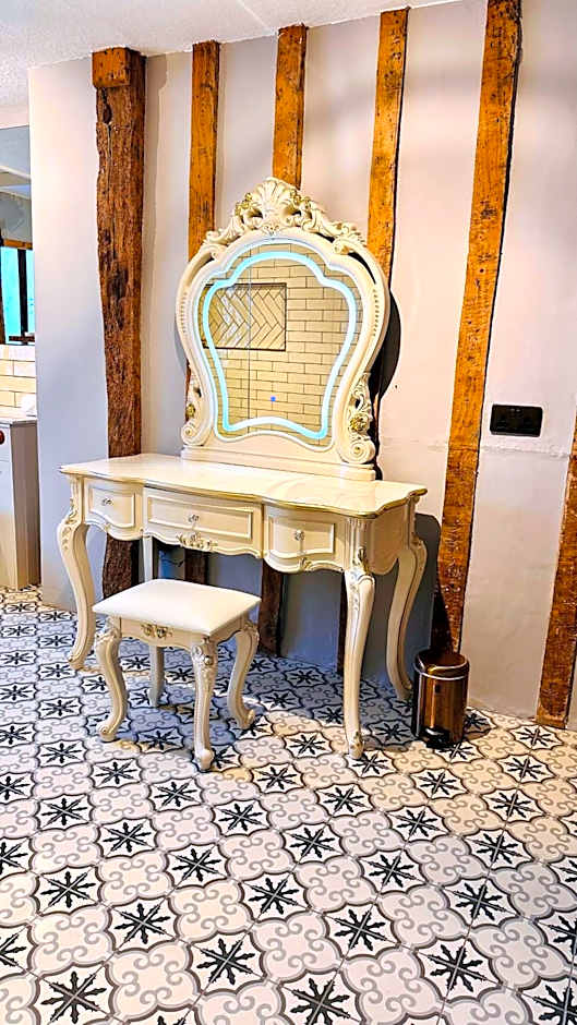 The Ostrich Inn Colnbrook London Heathrow