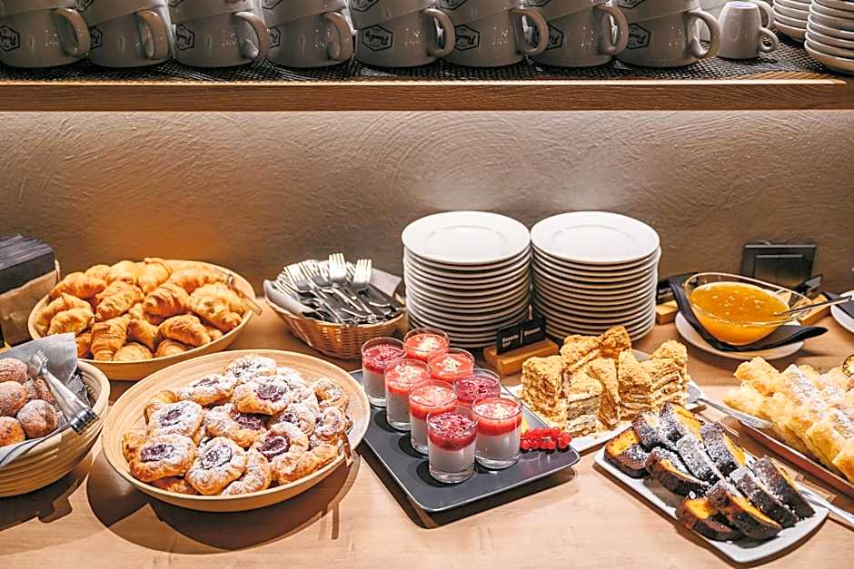 Liva Hotel