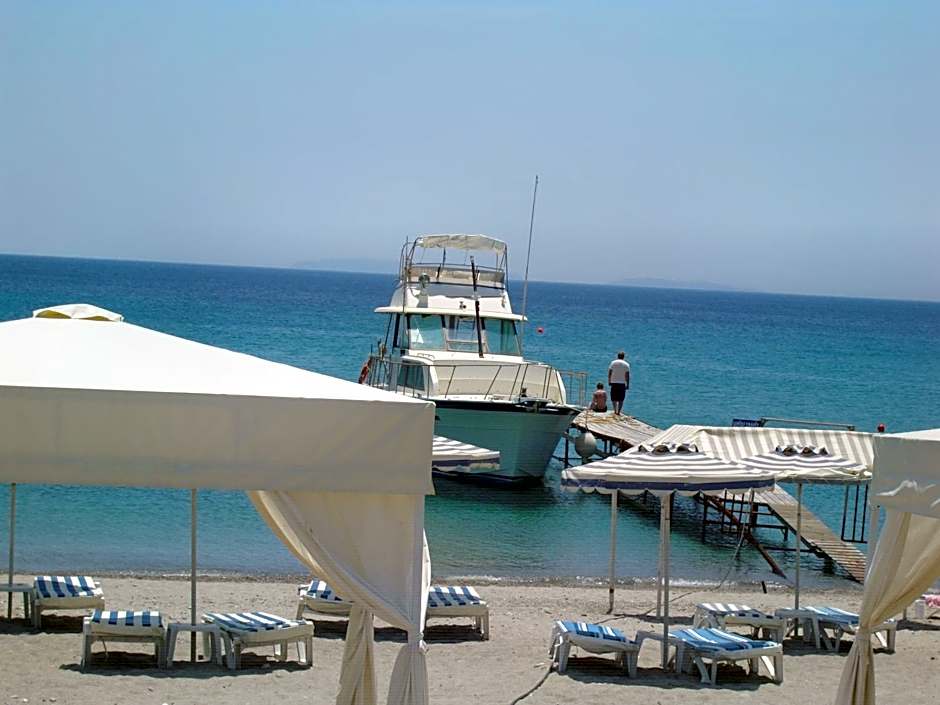 Sacallis Inn Beach Hotel