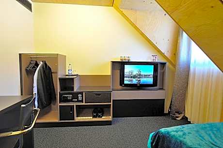 Comfort Queen Room