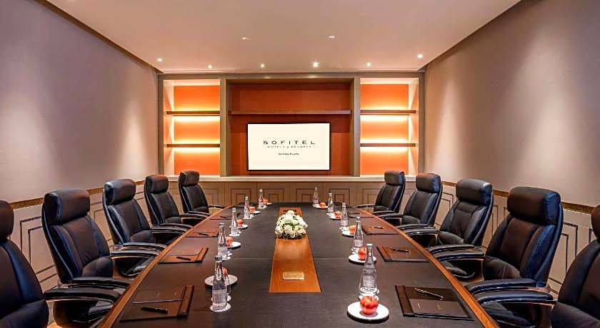 Sofitel Saigon Plaza Hotel