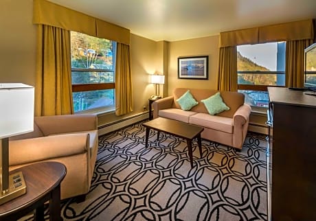 King Suite - Sofa Bed