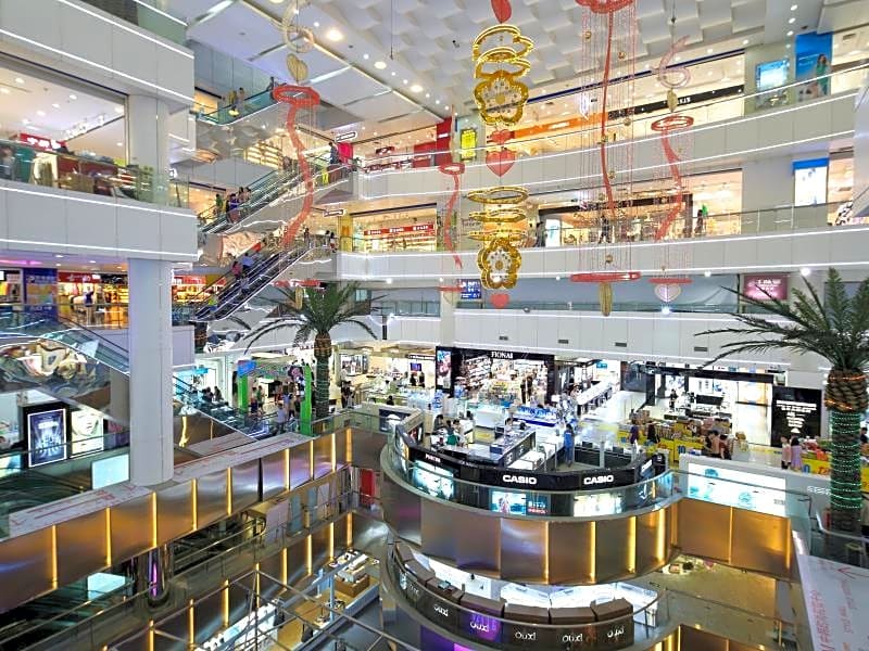 South & North International Apartment (Kam Rueng Plaza)-Free shuttle bus/Snack during Canton Fair