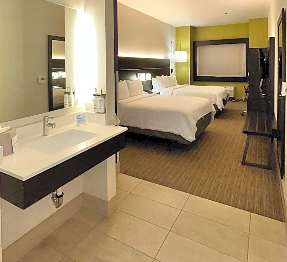 Holiday Inn Express Madera By IHG