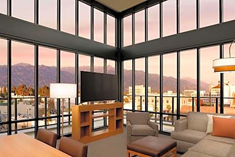 One-Bedroom King Suite with Sofa Bed
