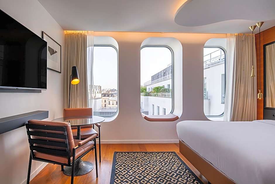 Renaissance Paris Republique Hotel