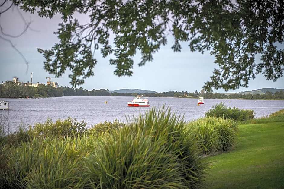 Pleasant Way River Lodge