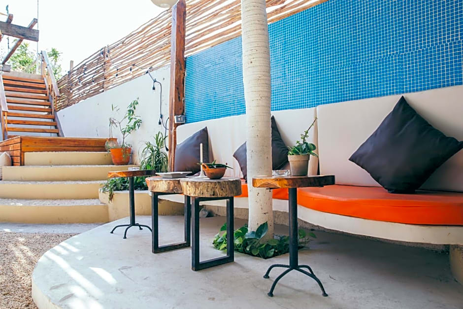 Teetotum hotel