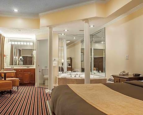 Standard King Room - Non-Smoking