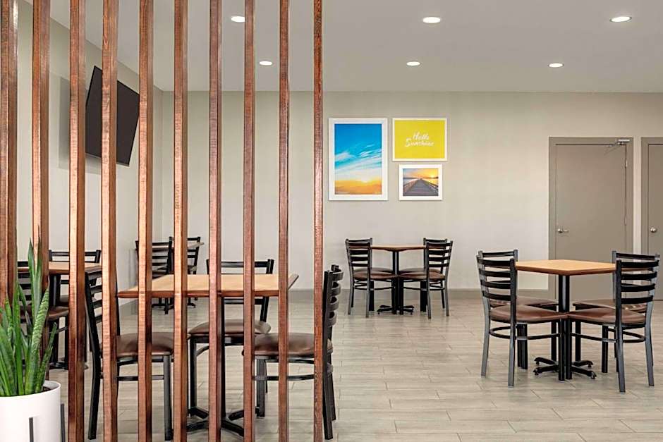 Days Inn by Wyndham Emporia
