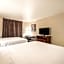 Cobblestone Hotel & Suites - Newport