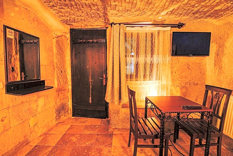 Alaca Cave Suites