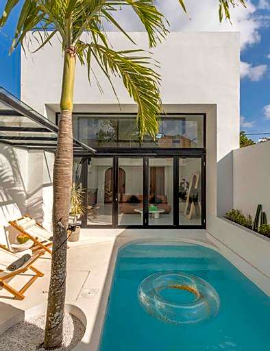 Este Villa by Hombali