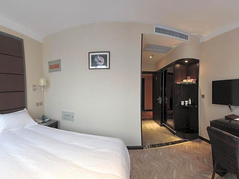 GreenTree Inn ShanDong North WeiHai StationNorth International Bathing Beach Business Hotel