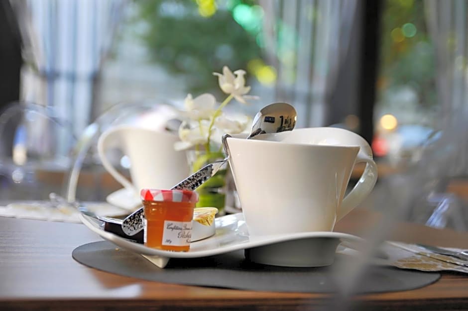 The Originals City, Hotel Napoleon, La Roche-sur-Yon (Inter-Hotel)