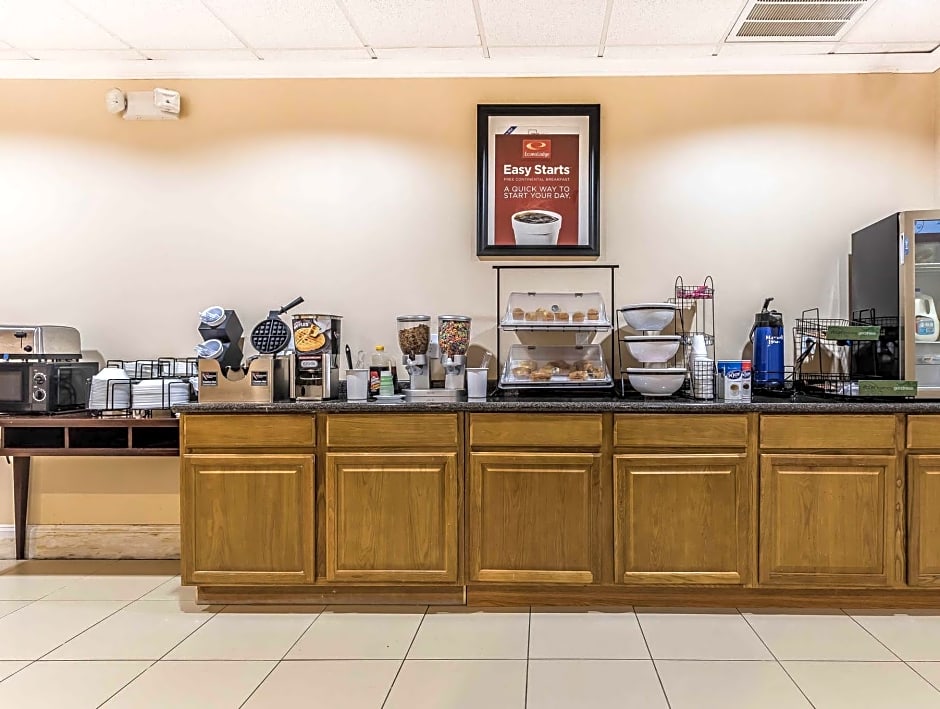 Econo Lodge Eutaw I-20