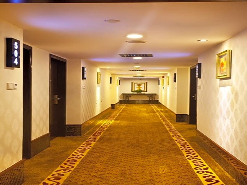 New World Hotel