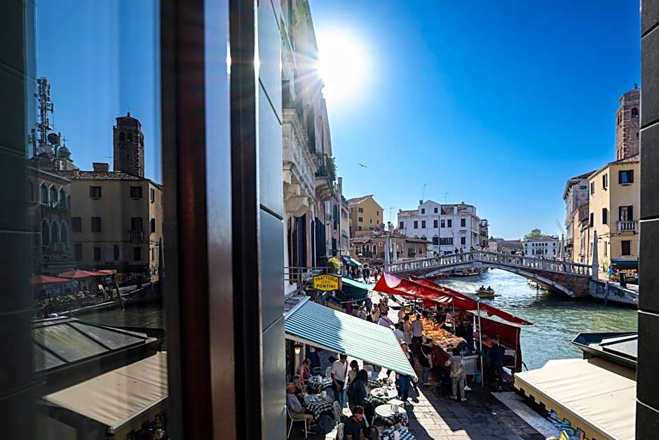 Leone Hotel