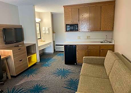 2 Double Beds Studio Suite Non-Smoking