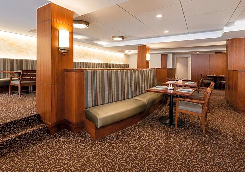 Randolph Hotel Liverpool/Syracuse/Airport West, Trademark