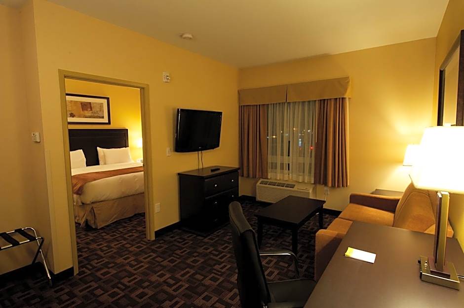 Days Inn & Suites by Wyndham Winnipeg Airport Manitoba