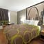 Super 8 by Wyndham Eureka/Six Flags Nearby