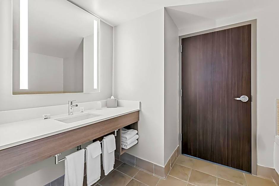 Holiday Inn Express Nashville-Hendersonville By IHG