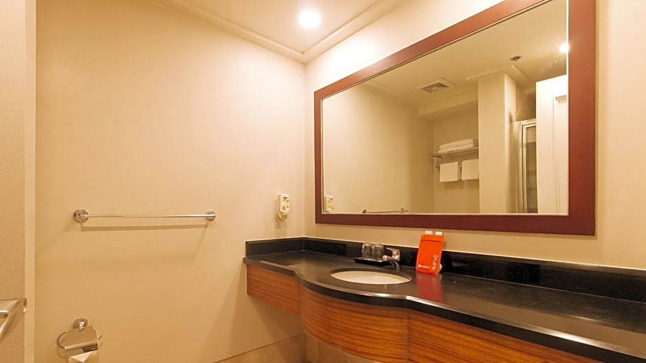 Somerset Olympia Makati – Makati, NY