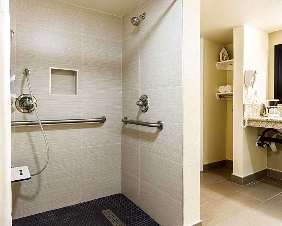Quality Inn Sacramento Convention Center