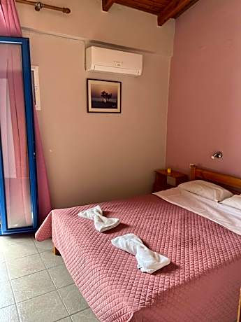 Quadruple Room with Sea View