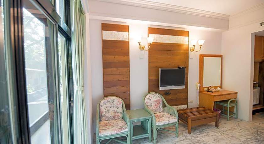 Hu Shan Hot Spring Hotel