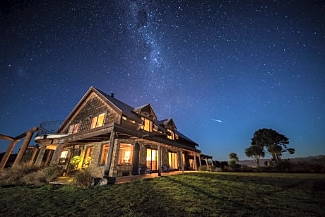 Tree House Lodge Bed & Breakfast