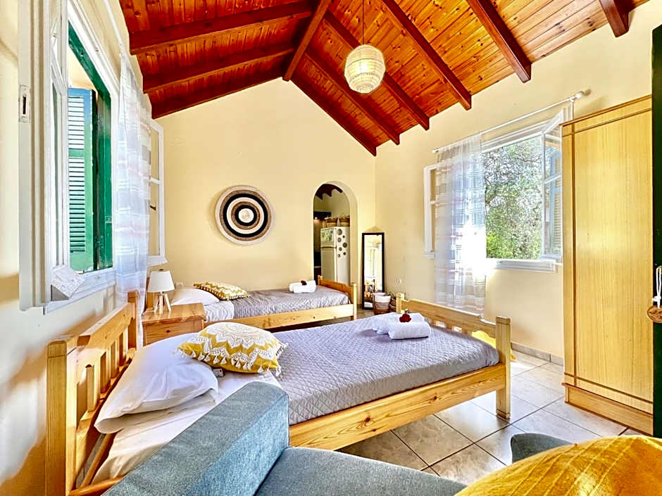 Renas Studio near Roda by DadoVillas