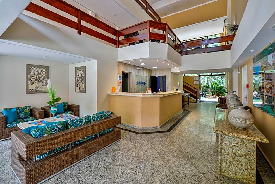 Fabuloso flat 241, Amarílis, Riviera de São Lourenço 3 Piscinas climatizadas carregador veiculo eletrico 2 quartos sendo uma suíte internet 500mb Adega, cozinha equipada completa, serviço de praia fim de semana limpeza trocas de toalhas,