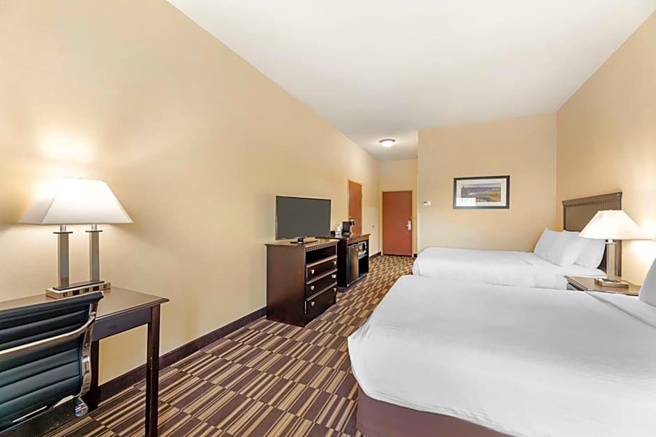 Best Western Plus Victor Inn & Suites