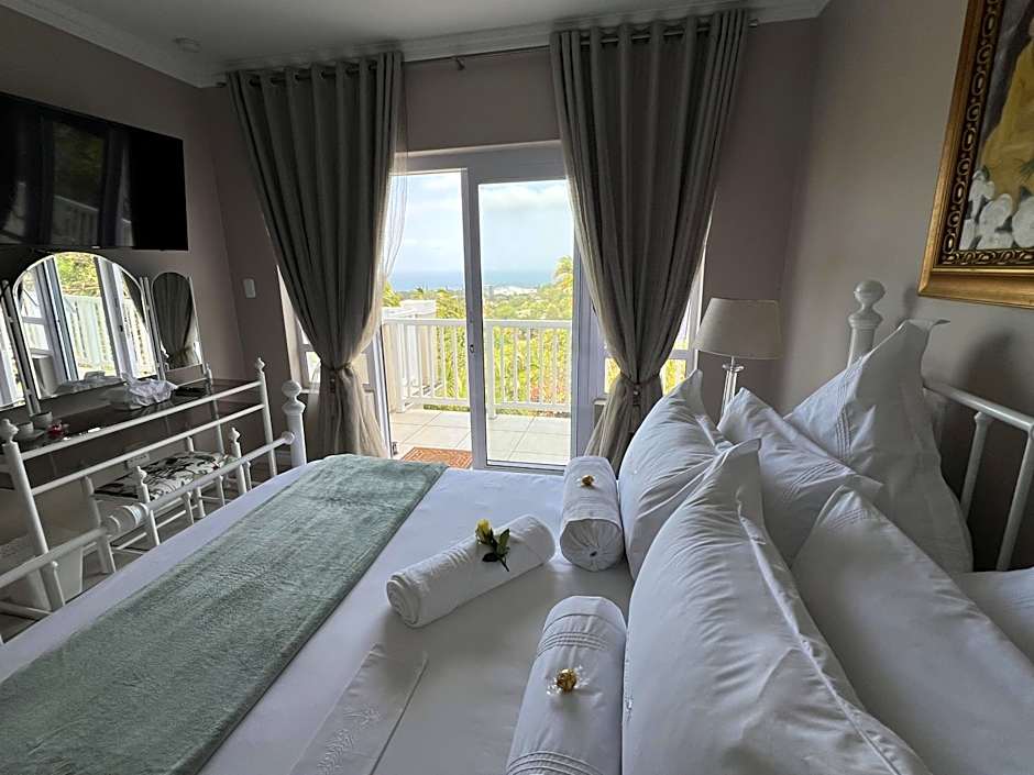 Seaview Manor Exquisite Bed & Breakfast